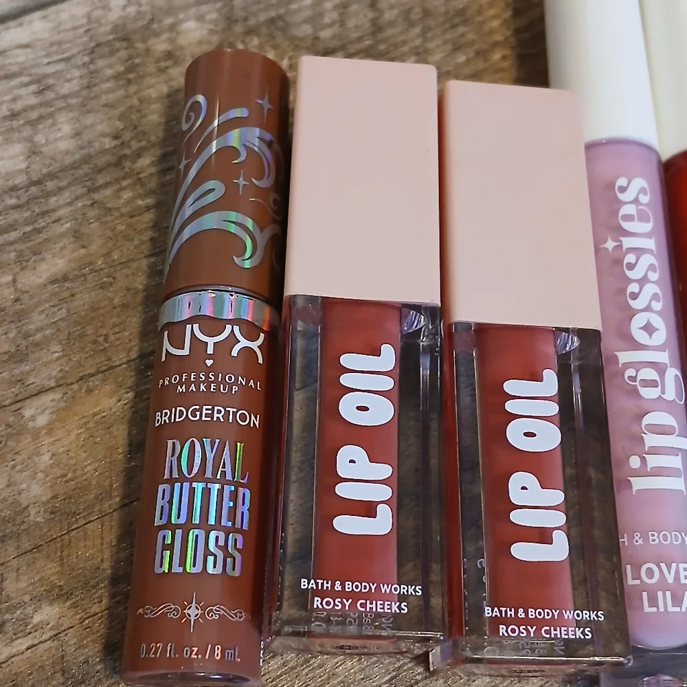 Bath & Body Works Lip Gloss & Balm (11) - Picture 2 of 8